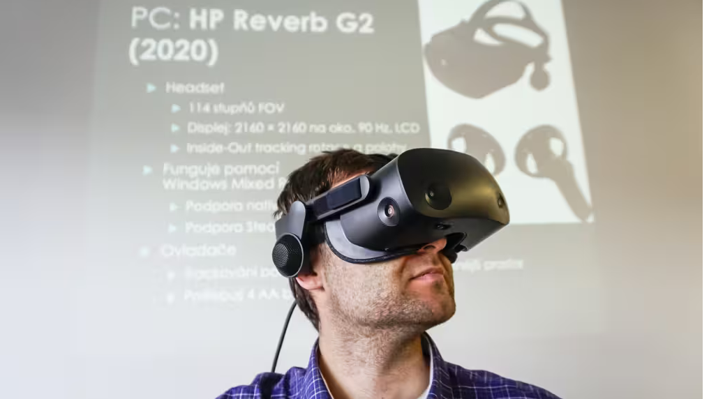 VR